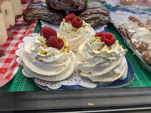 Grocery Store «European Market & Deli 