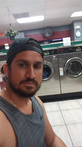 Laundromat «Hillsborough Coin Laundry», reviews and photos, 3016 W Hillsborough Ave, Tampa, FL 33614, USA