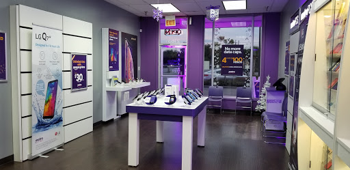 Cell Phone Store «MetroPCS Authorized Dealer», reviews and photos, 21631 Village Lakes Shopping Center Dr, Land O Lakes, FL 34639, USA