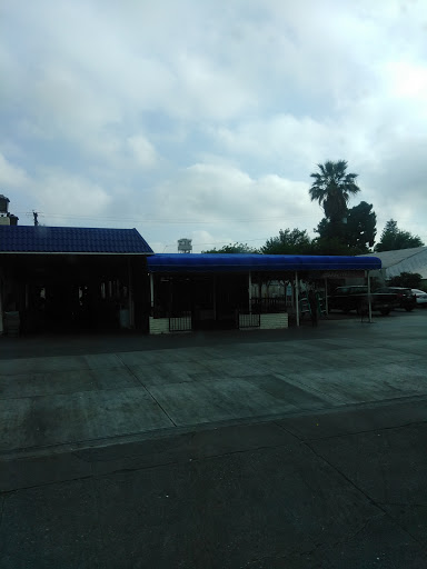 Car Wash «Holt Boulevard Car Wash», reviews and photos, 322 W Holt Blvd, Ontario, CA 91762, USA