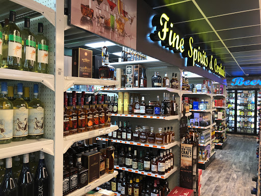Liquor Store «Town Line Wine & Spirits», reviews and photos, 2430 Foxon Rd, North Branford, CT 06471, USA