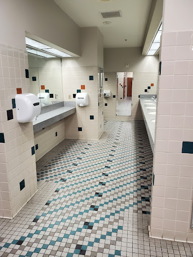 Gym «24 Hour Fitness», reviews and photos, 1407 SW 4th Ave, Portland, OR 97201, USA