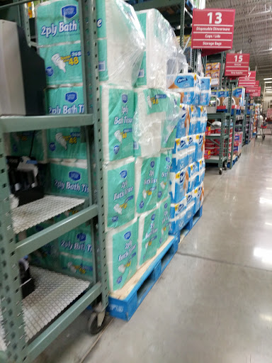 Shopping Mall «Southland Shopping Center», reviews and photos, 6944 W 130th St, Middleburg Heights, OH 44130, USA