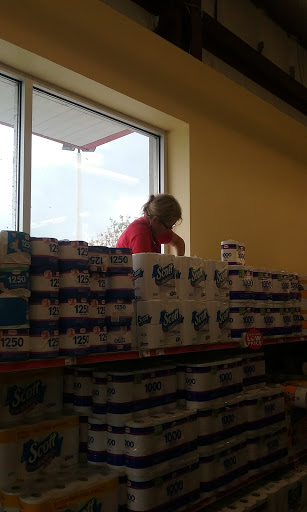 Dollar Store «FAMILY DOLLAR», reviews and photos, 3077 N Orange Blossom Trail, Zellwood, FL 32798, USA