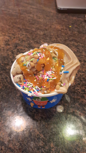 Frozen Yogurt Shop «YoGo Factory Frozen Yogurt of Gloucester Township», reviews and photos, 629 Cross Keys Rd B, Sicklerville, NJ 08081, USA