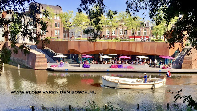SLOEP VAREN DEN BOSCH