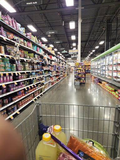 Shopping Mall «Riverdale Plaza Shopping Center», reviews and photos, 1044 W Mercury Blvd, Hampton, VA 23666, USA