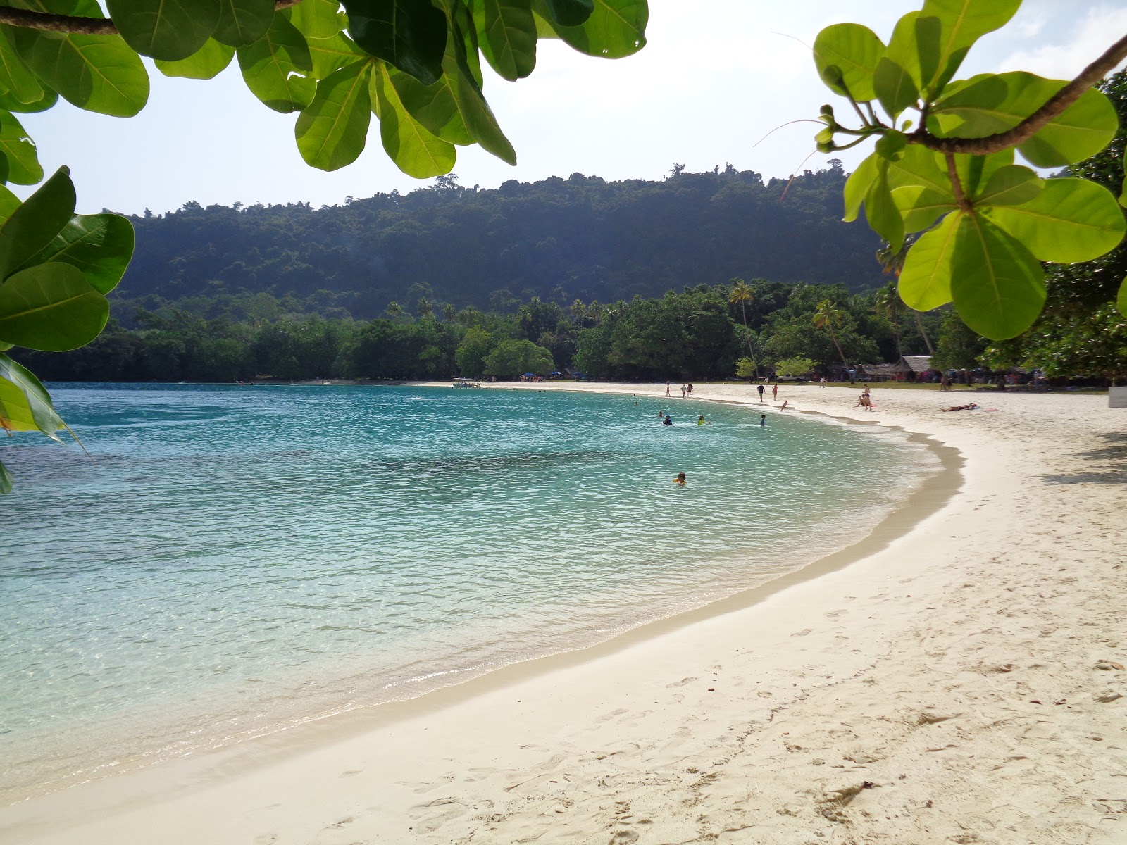 Foto de Lonnoc Beach com alto nível de limpeza