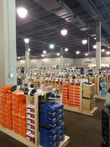 Shoe Store «DSW Designer Shoe Warehouse», reviews and photos, 9051 Snowden Square Dr, Columbia, MD 21045, USA