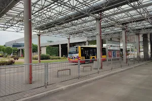 Warszawa Dworzec Autobusowy Metro Młociny image