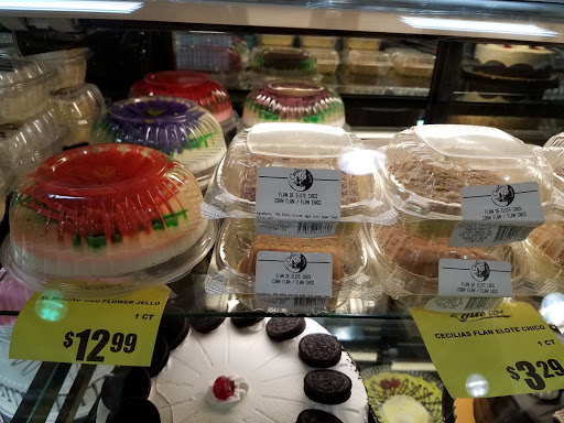 Grocery Store «Super Mercados El Guero», reviews and photos, 850 N Farnsworth Ave, Aurora, IL 60505, USA