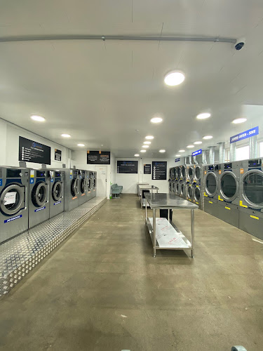 Comments and reviews of The Hub Laundromat