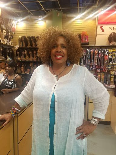 Beauty Supply Store «Mid-K Beauty Supply», reviews and photos, 5408 NE M L King Blvd, Portland, OR 97211, USA