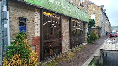 Café Librairie Quinte-Essence à Paimpont