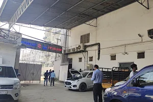 Alankar Maruti suzuki service center image