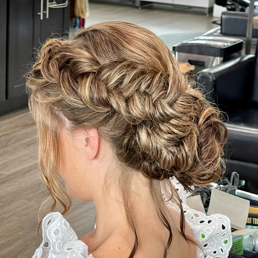 Day Spa «Canyon River Spa & Salon- Aveda Lifestyle», reviews and photos, 1745 S 19th Ave #1, Bozeman, MT 59718, USA