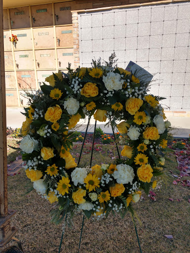 Florist «Village Flowers & Gifts», reviews and photos, 527 W Lodi Ave, Lodi, CA 95242, USA