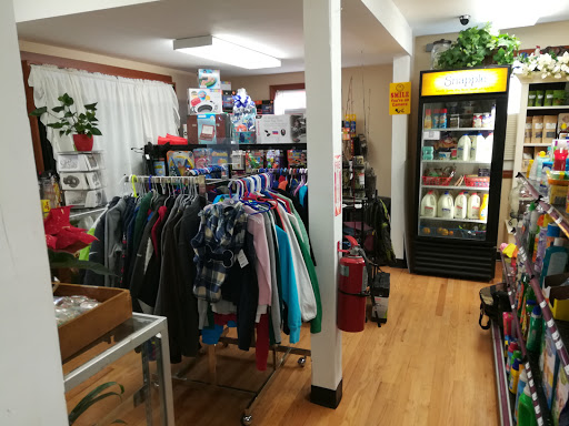 Grocery Store «River country store (live bait sold here )», reviews and photos, 2142 Mission Rd, Harpers Ferry, WV 25425, USA