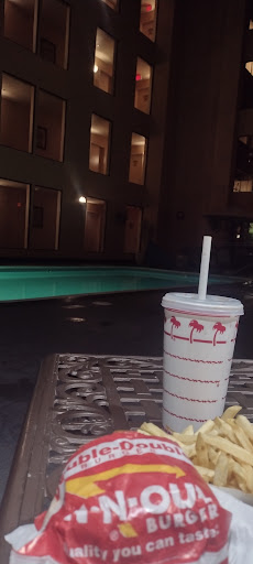 Hotel «Holiday Inn Express Union City», reviews and photos