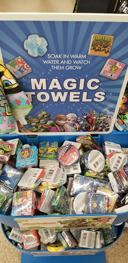 Dollar Store «Dollar Tree», reviews and photos, 1111 Myrtle Avenue Ste 5, Eureka, CA 95501, USA