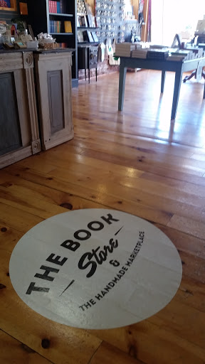 Book Store «The Book Store and Handmade Marketplace», reviews and photos, 109 W Washington St, Medina, OH 44256, USA