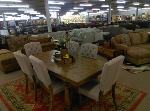 Furniture Store «BT Furnishings», reviews and photos, 5701 Broadway Blvd, Garland, TX 75043, USA