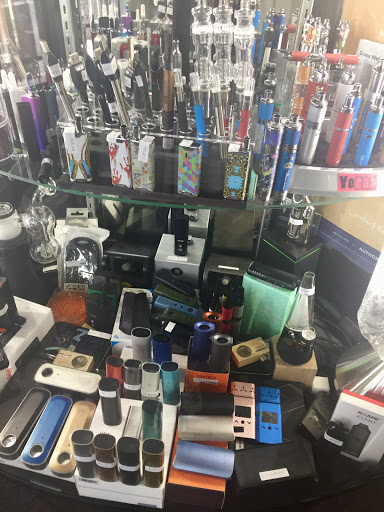 Tobacco Shop «Mile High Pipe & Tobacco», reviews and photos, 7130 E County Line Rd, Highlands Ranch, CO 80126, USA