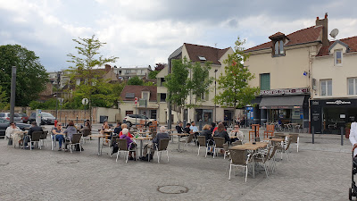 Au Rond Point Des Tilleuls à Conflans-Sainte-Honorine