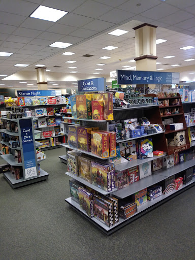 Book Store «Barnes & Noble», reviews and photos, 3089 Main St, Mohegan Lake, NY 10547, USA