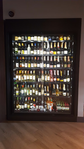 Wine Store «Soma Wines & Spirits», reviews and photos, 600 Folsom St, San Francisco, CA 94105, USA