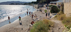 Plage de Fontsainte'in fotoğrafı - rahatlamayı sevenler arasında popüler bir yer