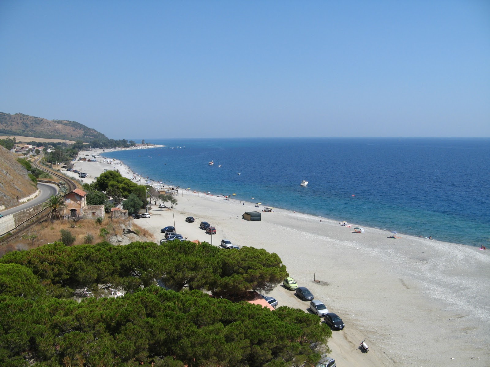 Foto af Spiaggia di san Pasquale med grå sand overflade