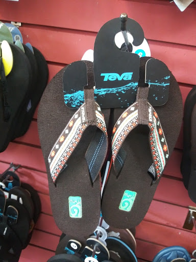 Outlet Store «Outdoors Inc Outlet», reviews and photos, 3421 Summer Ave, Memphis, TN 38122, USA