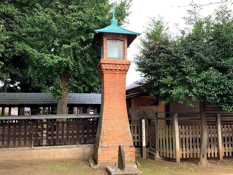 苗間神明神社の燈明台