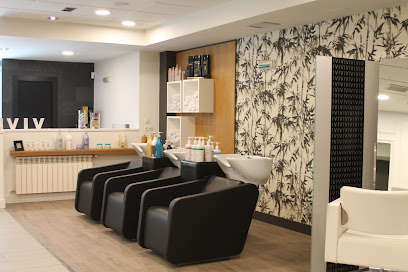 Información y opiniones sobre Peluquería Vivi de Corella