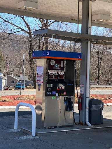 Gas Station «Cumberland Farms», reviews and photos, 16 Westfield Rd, Russell, MA 01071, USA