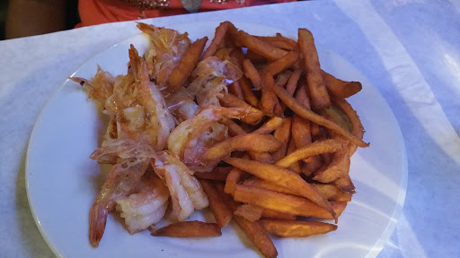Seafood Restaurant «Georgia Shrimp Co.», reviews and photos, 100 N Peachtree Pkwy #36, Peachtree City, GA 30269, USA