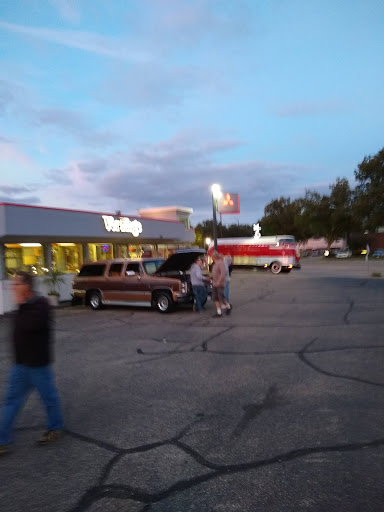 Car Dealer «VerHage Mitsubishi of Holland», reviews and photos, 343 E 8th St, Holland, MI 49423, USA