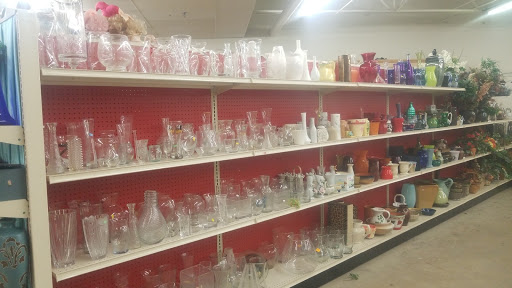 Thrift Store «The Salvation Army Family Store & Donation Center», reviews and photos, 51200 Van Dyke, Shelby Charter Township, MI 48316, USA