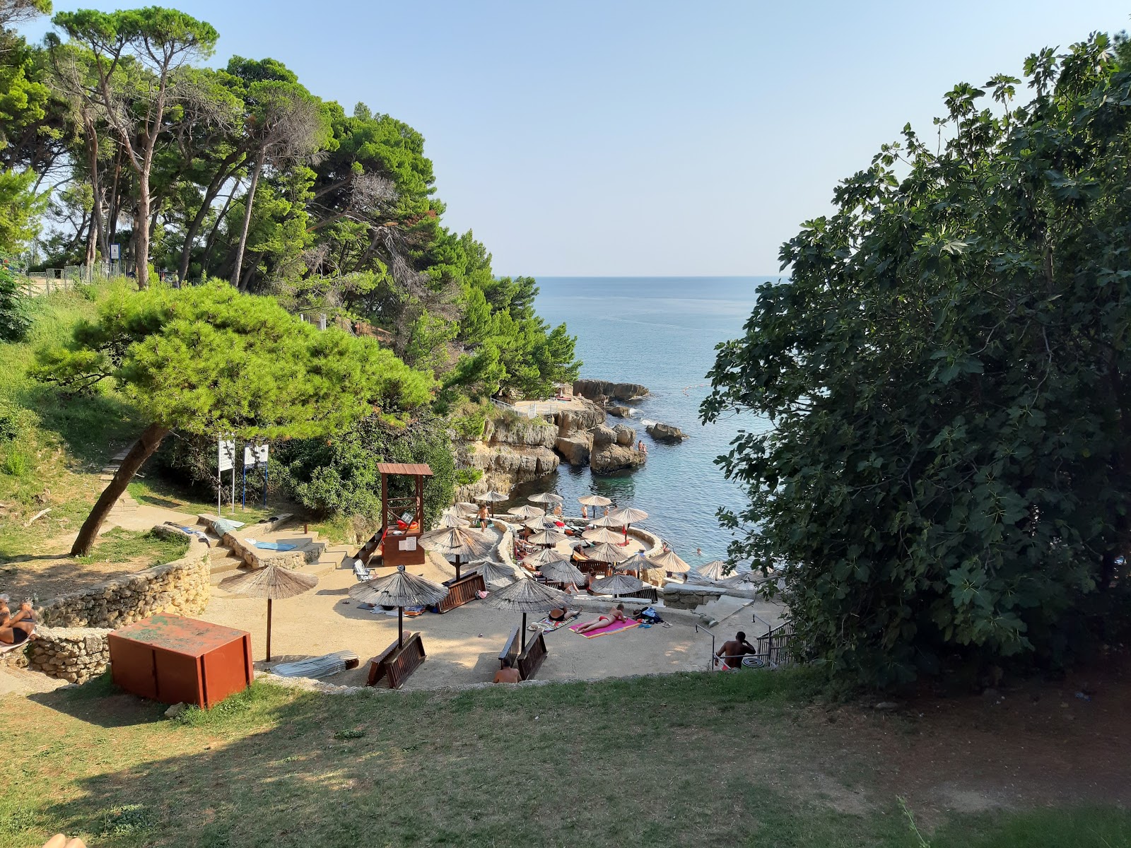 Photo de Albatros beach avec petite baie