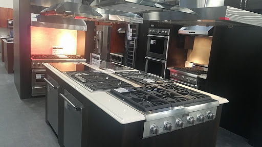 Electronics Store «Best Buy», reviews and photos, 8301 3rd St N, Oakdale, MN 55128, USA