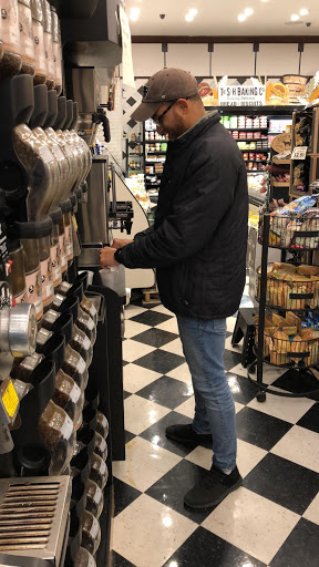 Supermarket «Associated Supermarket», reviews and photos, 333 Seneca Ave, Ridgewood, NY 11385, USA