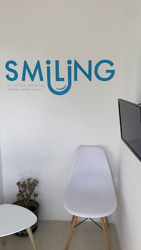 Opiniones de SMILING Clinica Dental en Las Piedras - Dentista