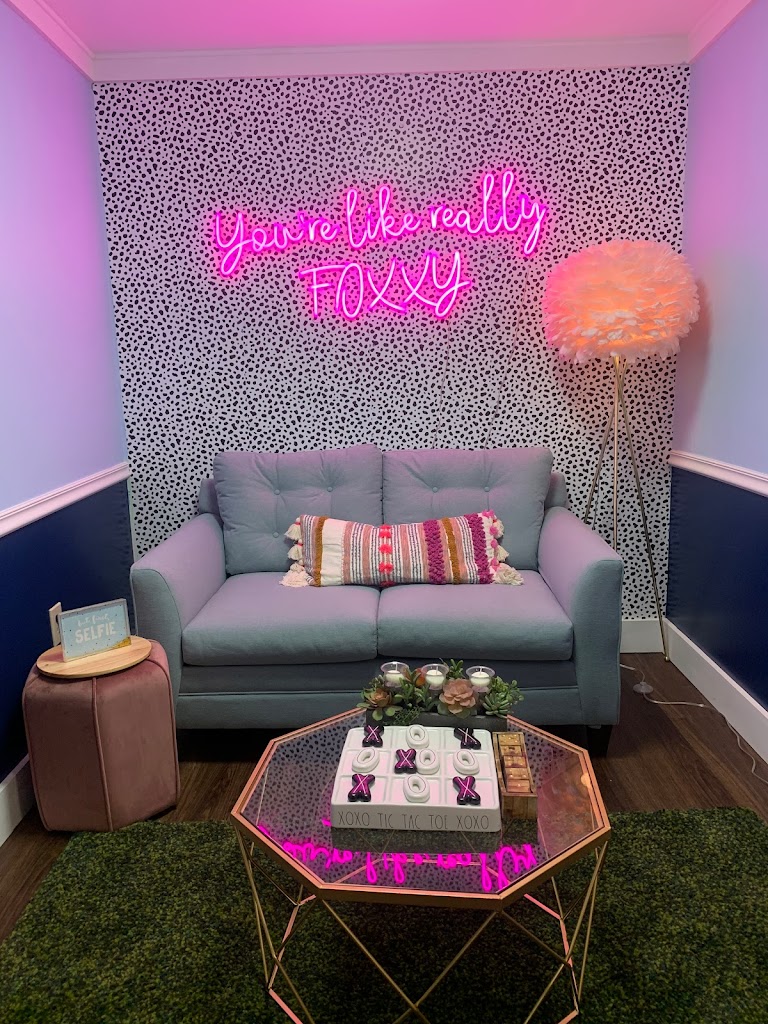 Foxxy salon 25601