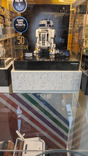 Toy Store «The LEGO Store», reviews and photos, 6170 Grand Ave, Gurnee, IL 60031, USA