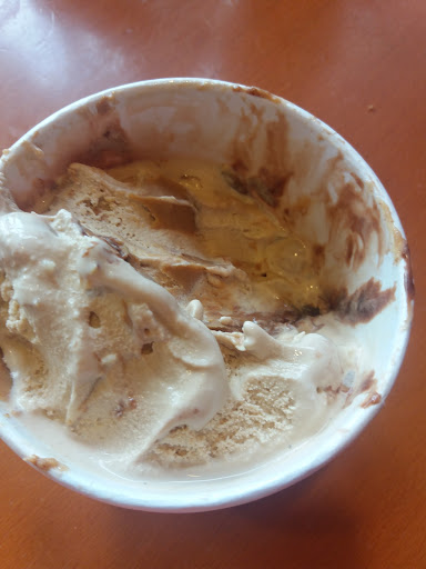 Ice Cream Shop «Cold Stone Creamery», reviews and photos, 124 Hanes Mall Cir #200, Winston-Salem, NC 27103, USA