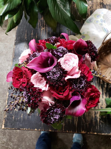 Joliet Floral Co. & Ghses., 330 Republic Ave, Joliet, IL 60435, USA, 