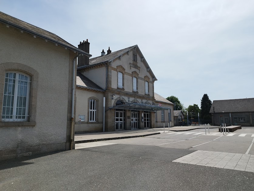 Le Cafe De La Gare à La Souterraine