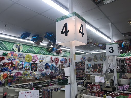 Dollar Store «Dollar Tree», reviews and photos, 847 Queen St, Southington, CT 06489, USA
