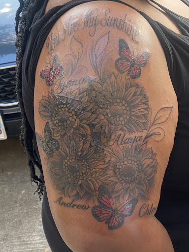 Tattoo Shop «Emotionz Tattoos», reviews and photos, 7490 Old National Hwy, Riverdale, GA 30296, USA